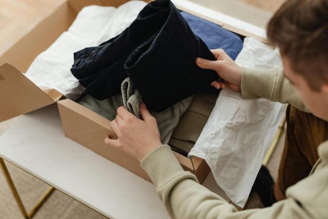 Emballages pour transport de vêtements, un détail qui protège vraiment vos créations ? Emballages pour transport de vêtements, un détail qui protège vraiment vos créations ?
